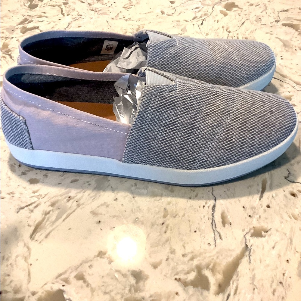 TOM’S Men’s Lightweight TRVL Slip On Sz 9M